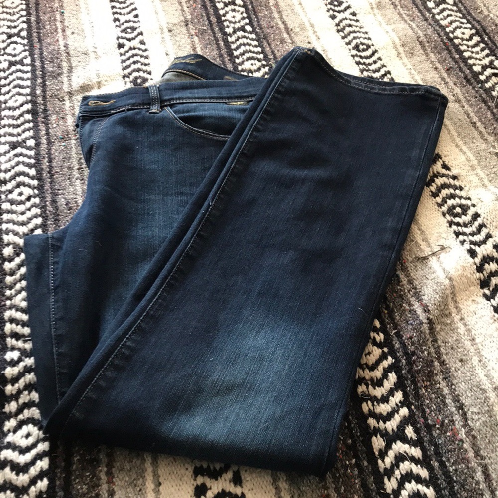 🌸🌸BUNDLE 5 for $25🌸🌸MAVI Gold Jeans size 31